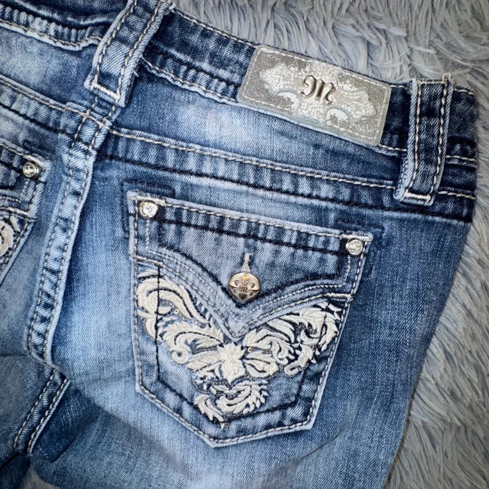 Miss Me Jeans Women 27 Bootcut Embellished Floral Sequin pocket Light Wash 29x32